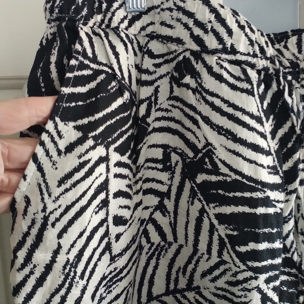 Cynthia Rowley 100percent Linen Tropical Print Shorts 2X - Picture 4 of 12